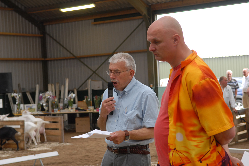 Geitenkeuring in Manege De Delft, van Geitenfokvereniging Assendelft e.o.
